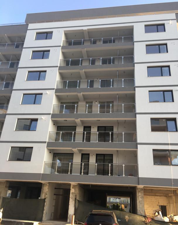 Arthemis Apartment Mamaia Exterior photo