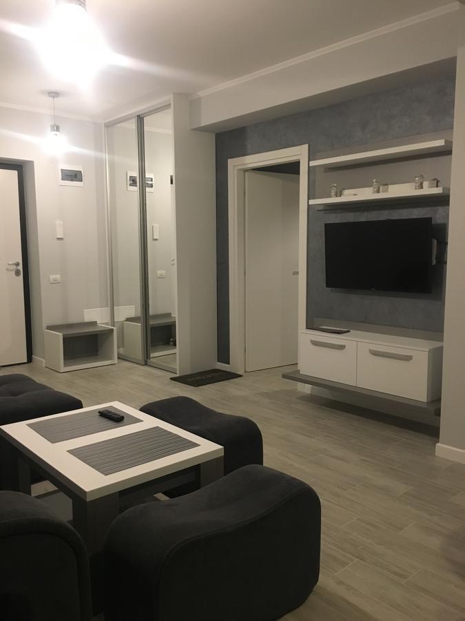 Arthemis Apartment Mamaia Exterior photo