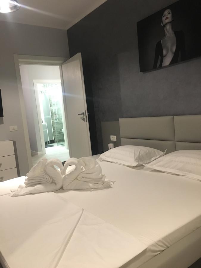 Arthemis Apartment Mamaia Exterior photo